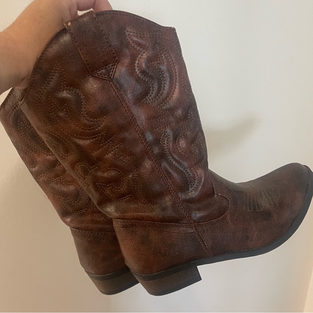 Girl Cowboy Boots 👢 🤠 size 4 Target